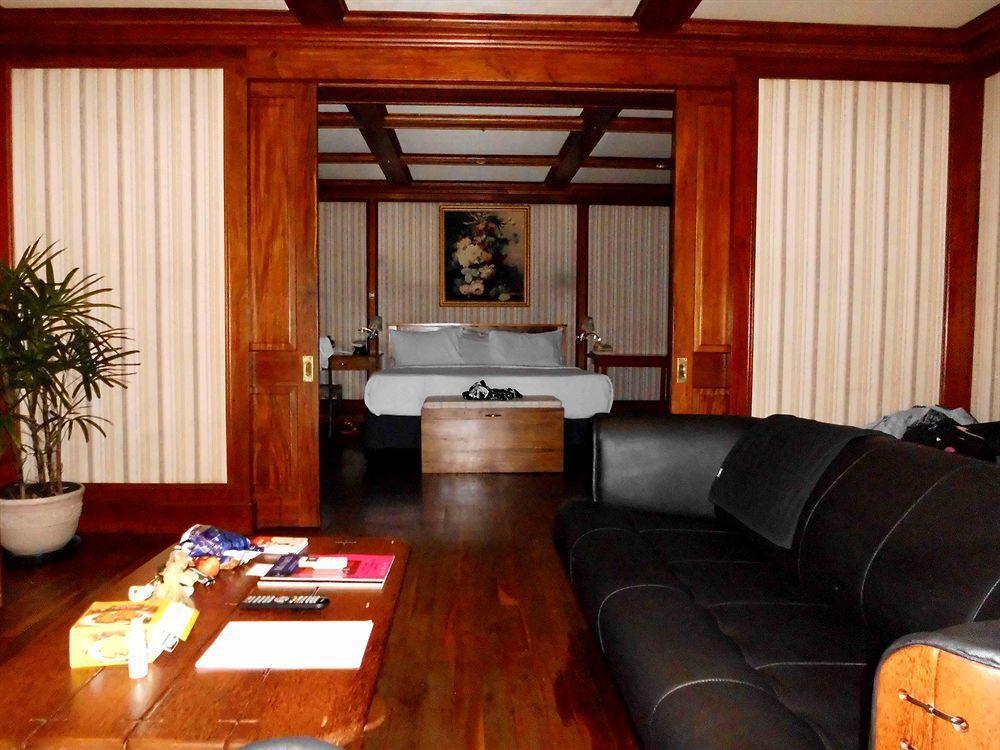 Southern Cross Hotel Сува Екстер'єр фото